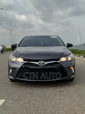 Toyota Camry SE 4dr Sedan (2.5L 4cyl 6A) 2016 Gray