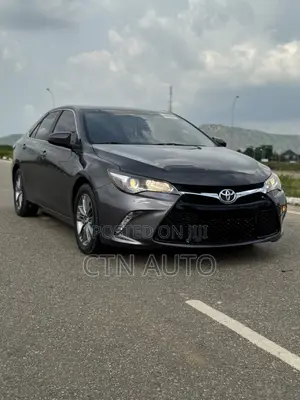 Toyota Camry SE 4dr Sedan (2.5L 4cyl 6A) 2016 Gray