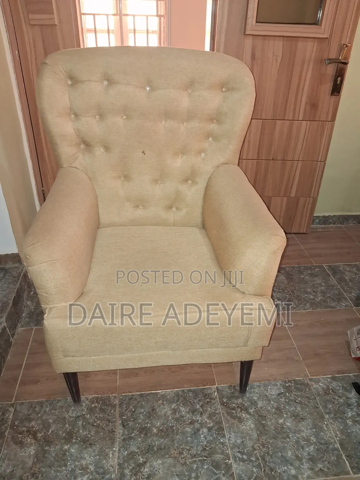 Single Chair