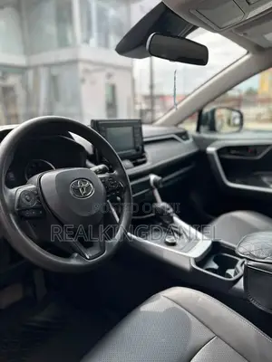 Toyota RAV4 LE 2021 Black