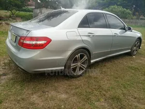Mercedes-Benz E350 2012 Blue