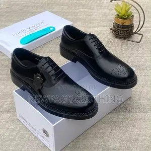 Men’s Statement Leather Shoes – Bold Sole Design
