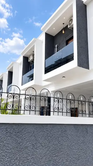 Furnished 4bdrm Townhouse/Terrace in Around Abraham for sale