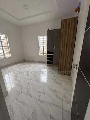 Mini Flat in Lekki Phase 2 for rent