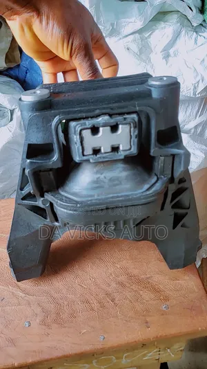 Side Engine Seat/Mounting 2024accord