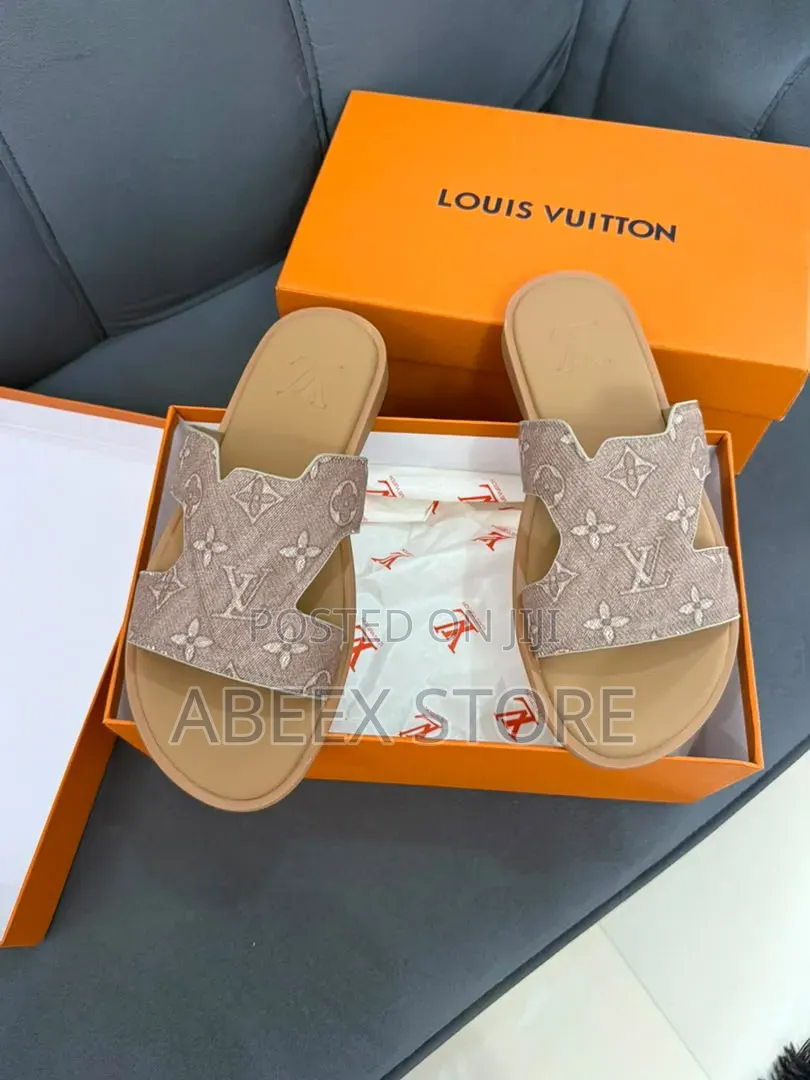 High Quality Louis Vuitton Slippers