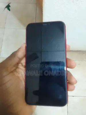 Apple iPhone 11 64 GB Red