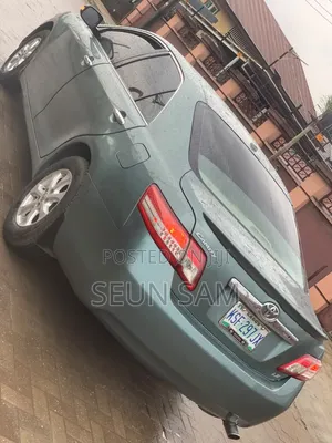 Toyota Camry LE 4dr Sedan (2.5L 4cyl 6AM) 2010 Green