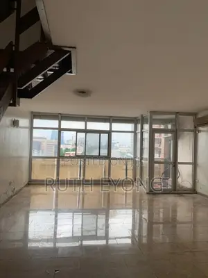 3bdrm Maisonette in 1004 Housing Estate, for rent