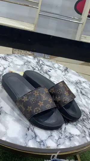 Men Louis Vuitton Street Wear Slide Available
