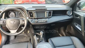 Toyota RAV4 2016 Red