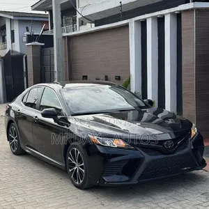Toyota Camry SE (2.5L 4cyl 8A) 2019 Black