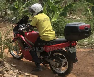Suzuki GS 2005 Red