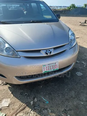 Toyota Sienna CE FWD 2008 Gold