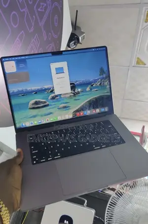 Laptop Apple MacBook Pro 2021 M1 Max 64GB Apple M1 Max SSD 1T
