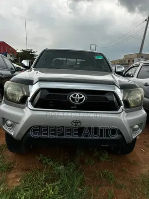 Toyota Tacoma PreRunner V6 4dr Double Cab 6.1 ft. SB (4.0L 6cyl 5A)