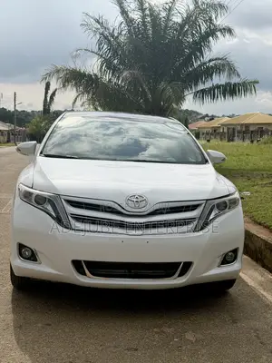 Toyota Venza XLE 4dr Wagon AWD (3.5L 6cyl 6A) 2014 White
