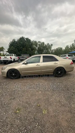 Honda Accord Automatic 2004 Gold
