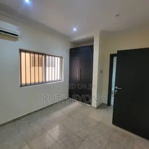 5bdrm Townhouse / Terrace in Off Nnpc Road Osapa for rent