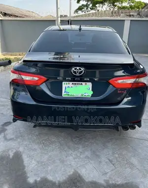 Toyota Camry SE (2.5L 4cyl 8A) 2019 Blue