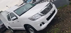 Toyota Hilux 2014 White