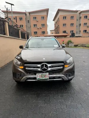 Mercedes-Benz GLC-Class 2016 Brown