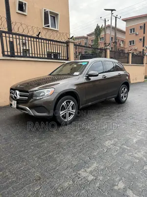 Mercedes-Benz GLC-Class 2016 Brown