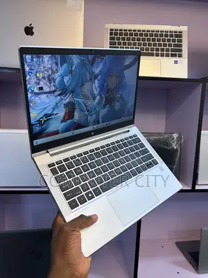 Laptop HP EliteBook 630 G10 32GB Intel Core i7 SSD 1T