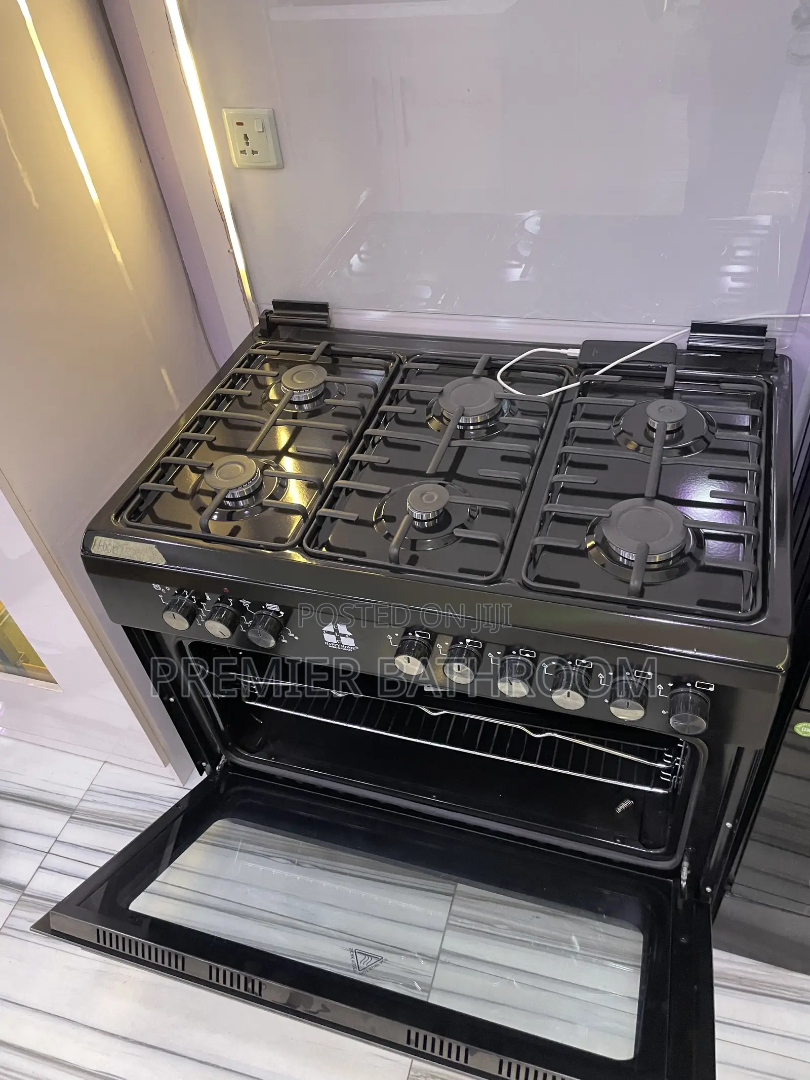 Black Kitchen Oven With 6 Burners