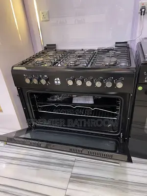 Black Kitchen Oven With 6 Burners