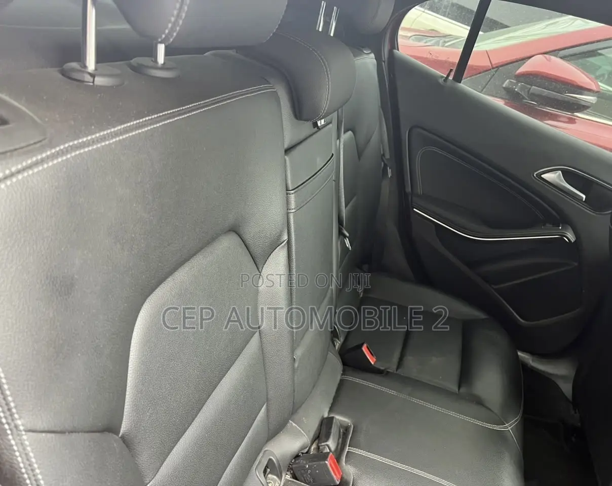 Mercedes-Benz GLA-Class 2016 Red