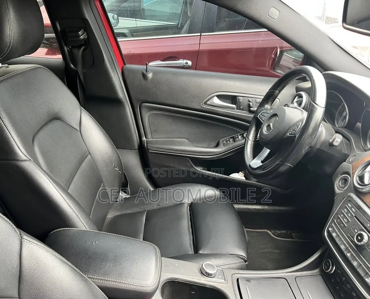 Mercedes-Benz GLA-Class 2016 Red