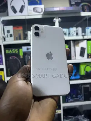 Apple iPhone 11 64 GB White