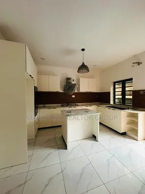 5bdrm Duplex in Gbagada Lagos for sale
