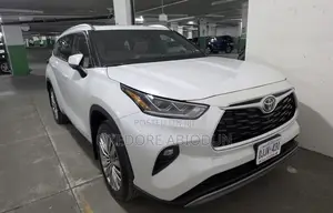 Toyota Highlander Platinum AWD 2026 White
