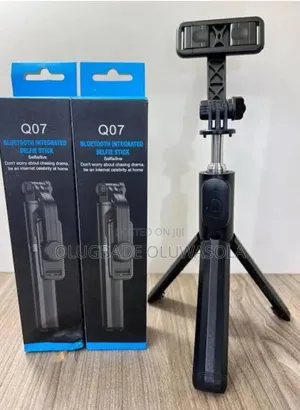 Q07 Bluetooth Selfie Stick + Tripod