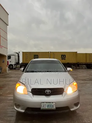 Toyota Matrix 2006 Gold
