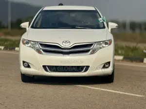 Toyota Venza XLE AWD 2013 White