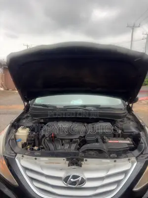 Hyundai Sonata Limited 2.0T Sedan (2.0L 4cyl 6A) 2011 Black