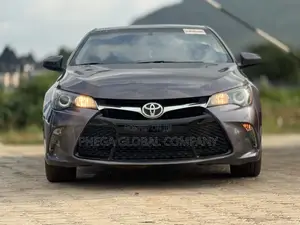 Toyota Camry SE 4dr Sedan (2.5L 4cyl 6A) 2016 Gray