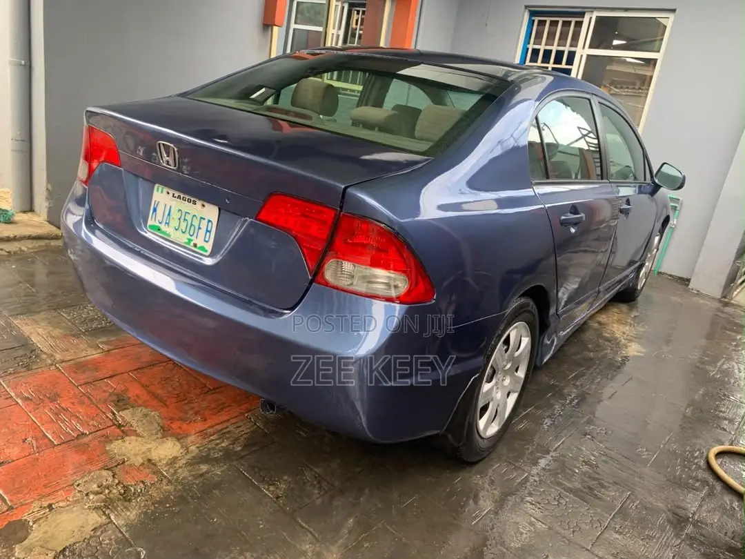 Honda Civic 2006 Blue