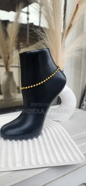 Ball Pearl Gold Steel Leg Chain
