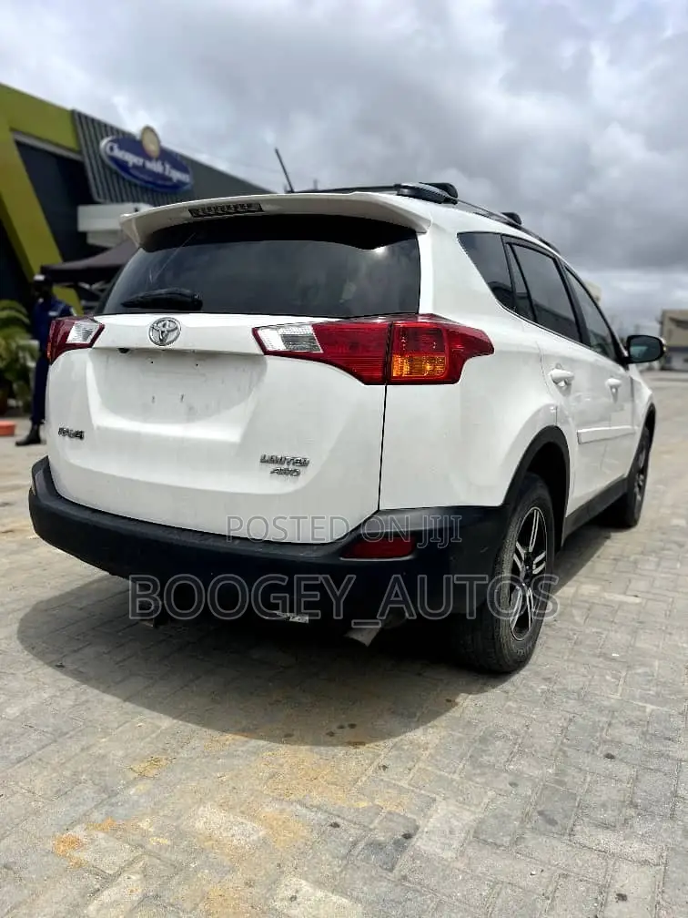 Toyota RAV4 2016 White