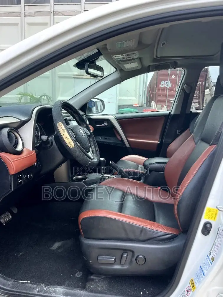 Toyota RAV4 2016 White