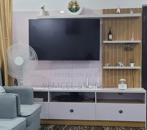8ft High Gloss TV Console