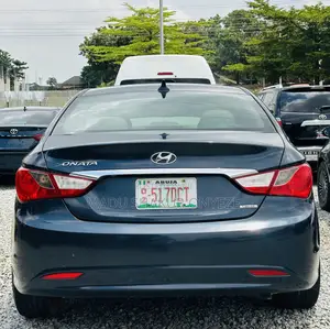 Hyundai Sonata Limited Sedan FWD (2.4L 4cyl 6A) 2012 Blue