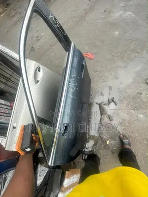 Toyota Venza 2020 Front Door Neat One