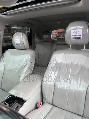 Toyota Venza Limited 2011 Silver
