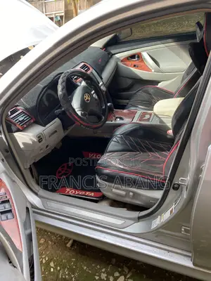 Toyota Camry SE 4dr Sedan (2.5L 4cyl 6AM) 2010 Gray