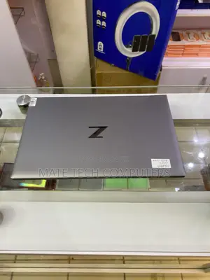 Laptop HP ZBook Firefly 15 G7 16GB Intel Core i7 SSD 512GB
